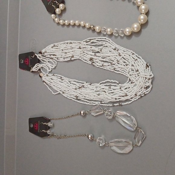 Lot of 4 necklaces and earrings sets Paparazzi - Picture 2 of 3